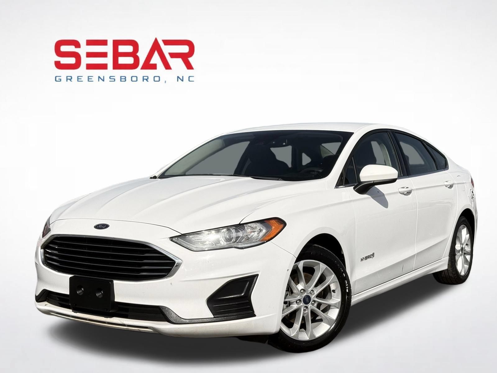 Used 2019 Ford Fusion SE FWD image 1