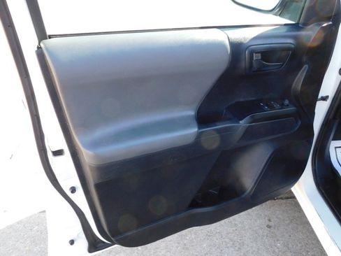 Used 2021 Toyota Tacoma SR image 6