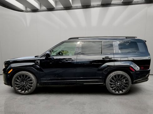 Used 2025 Hyundai Santa Fe Calligraphy image 2