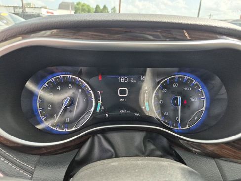 Used 2021 Chrysler Pacifica Limited w/ Premium & Safety Sphere Group AWD/4WD image 20