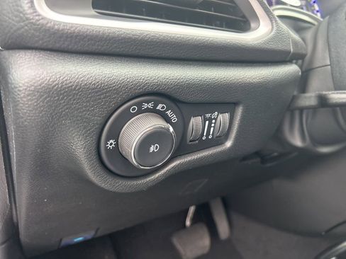 New 2026 Chrysler Pacifica Select w/ S Appearance Package AWD/4WD image 18