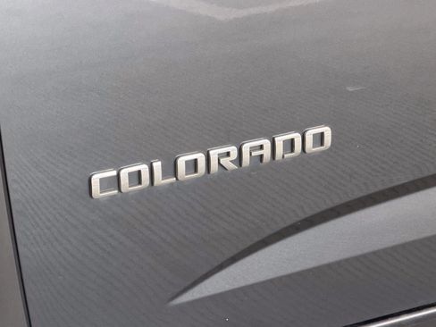Used 2017 Chevrolet Colorado W/T AWD/4WD image 11