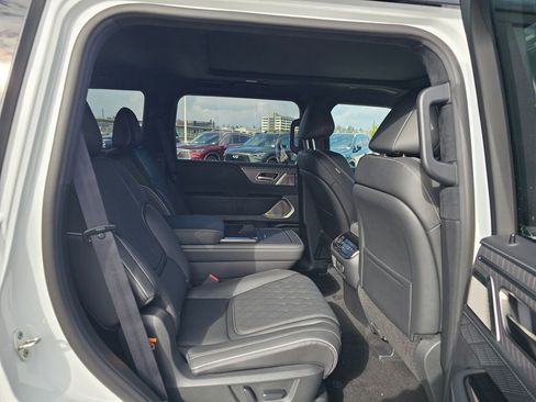 New 2026 INFINITI QX80 Autograph w/ Autograph Exterior Package image 13