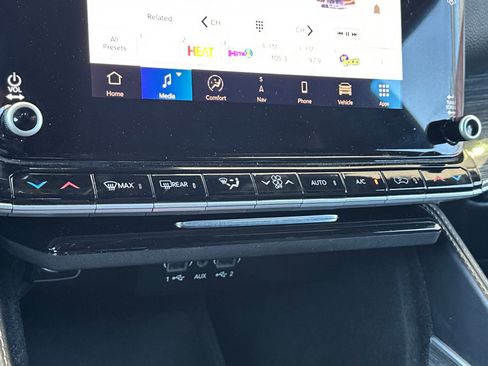 Certified 2022 Jeep Wagoneer Series II AWD/4WD image 22