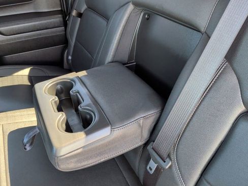 Used 2023 GMC Sierra 1500 SLT image 35