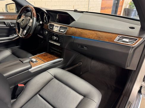 Used 2014 Mercedes-Benz E 350 4MATIC Sedan image 28