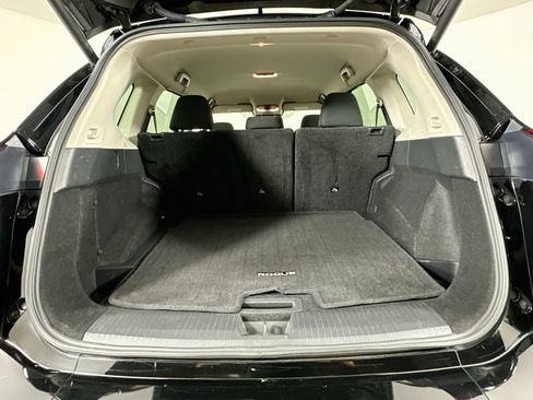 Used 2025 Nissan Rogue SV AWD/4WD image 27