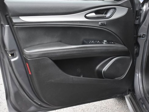 Used 2018 Alfa Romeo Stelvio Ti Sport image 14