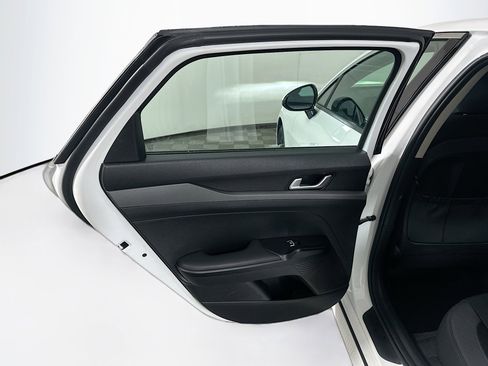 Used 2025 Kia K5 LXS image 27