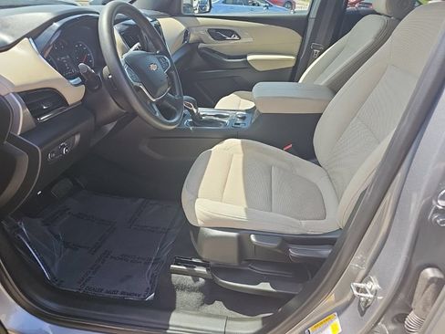 Used 2023 Chevrolet Traverse LS FWD image 14