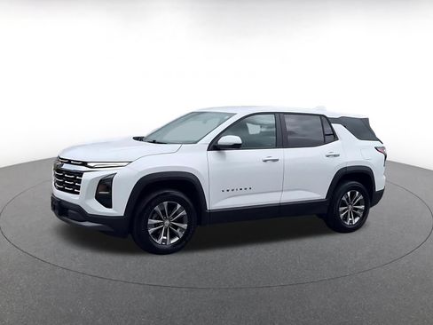 Used 2025 Chevrolet Equinox LT FWD image 8