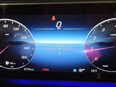 Used 2025 Mercedes-Benz GLE 350 4MATIC image 10