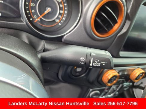 Used 2023 Jeep Gladiator Mojave w/ LED Lighting Group AWD/4WD image 18