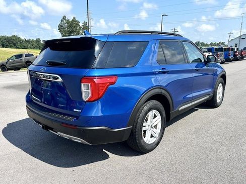 Used 2020 Ford Explorer XLT w/ Equipment Group 202A AWD/4WD image 3