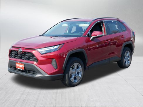 Certified 2025 Toyota RAV4 XLE AWD/4WD image 3