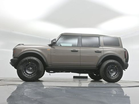 New 2025 Ford Bronco Badlands image 51