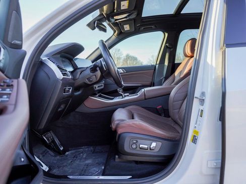 Used 2023 BMW X5 xDrive45e w/ M Sport Package image 16