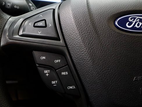 Certified 2022 Ford Edge SE w/ Black Appearance Package image 26