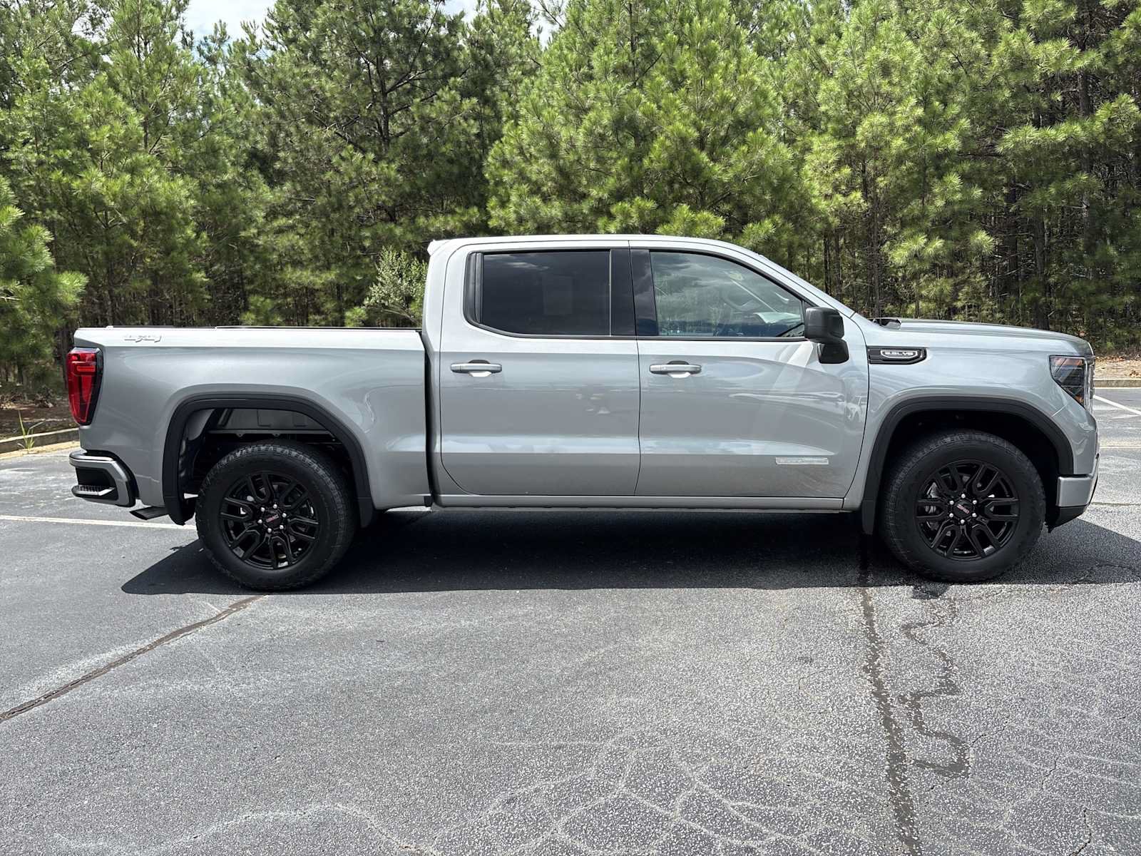 Used 2024 GMC Sierra 1500 Elevation AWD/4WD image 24