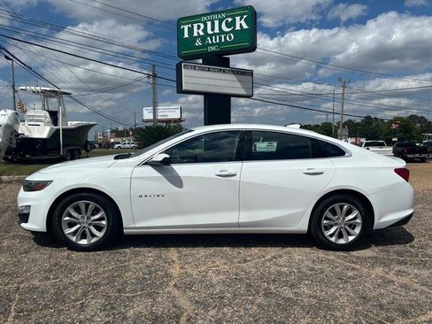 Used 2023 Chevrolet Malibu LT FWD image 2