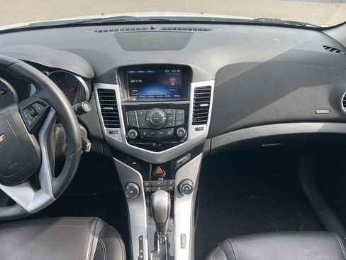 Used 2015 Chevrolet Cruze LT image 8