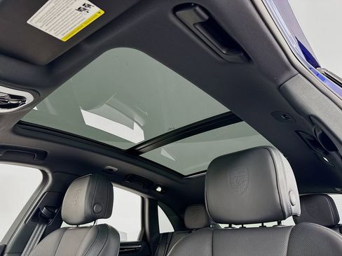 New 2026 Porsche Macan image 23