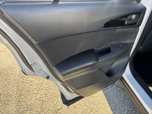 Used 2018 Mitsubishi Eclipse Cross LE image 21