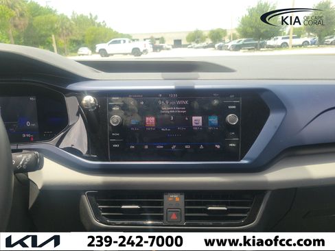 Used 2022 Volkswagen Taos SE AWD/4WD image 19