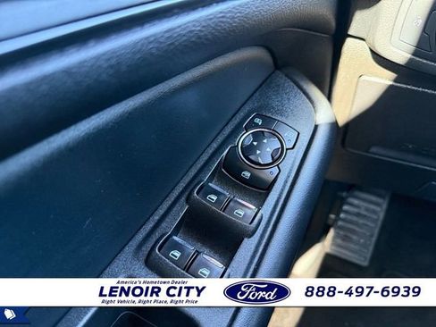 Certified 2020 Ford Edge SE image 18