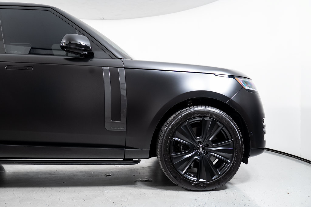 Used 2025 Land Rover Range Rover Autobiography AWD/4WD image 4