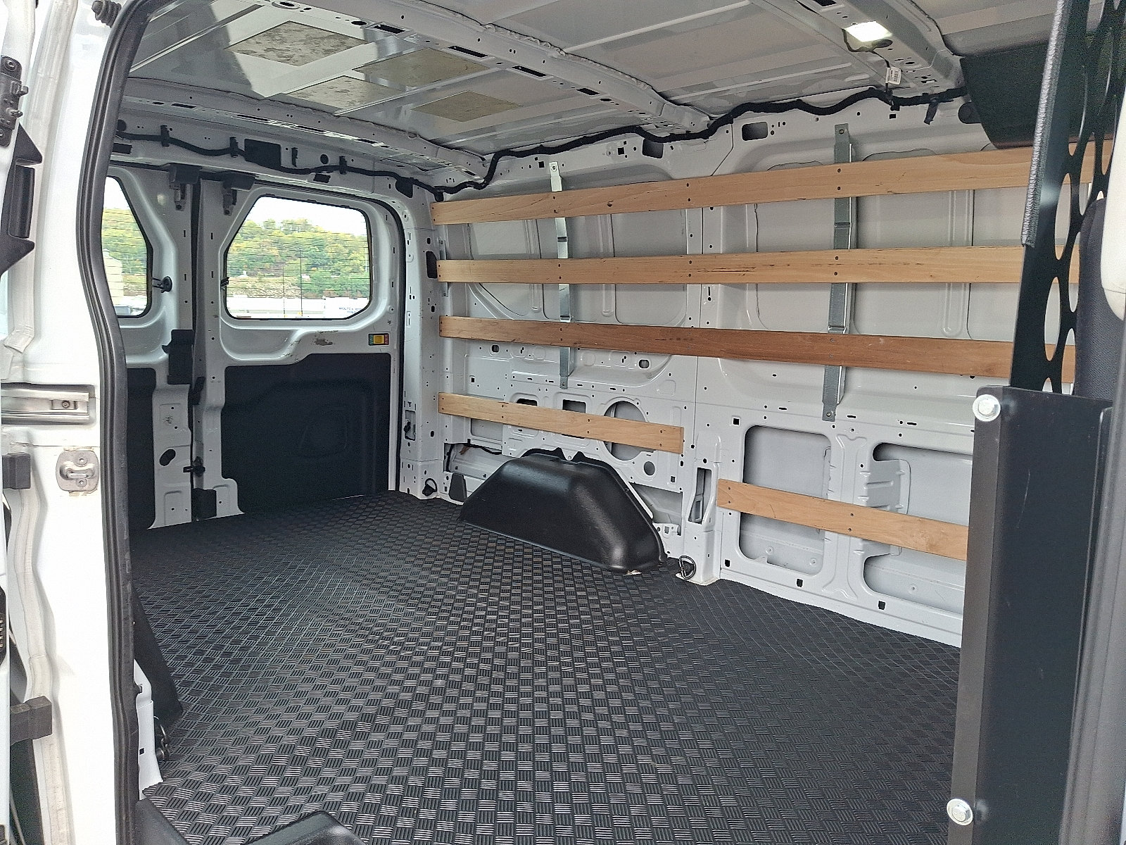 Used 2025 Ford Transit 250 Low Roof w/ Exterior Upgrade Package RWD image 11