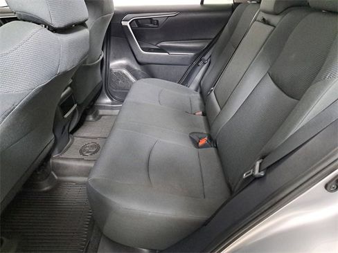 Used 2020 Toyota RAV4 LE image 12