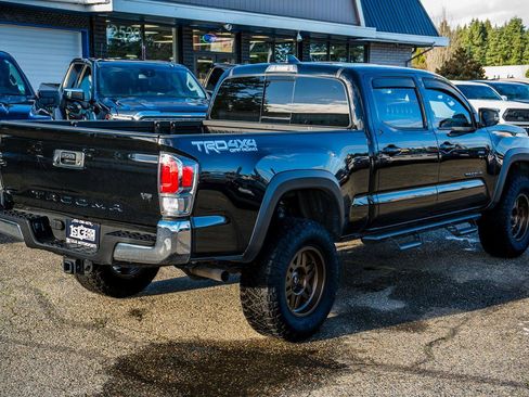 Used 2023 Toyota Tacoma TRD Off-Road image 18