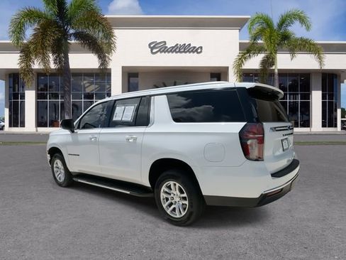 Certified 2022 Chevrolet Suburban LT RWD image 10