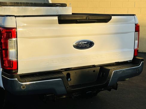 Used 2017 Ford F250 XL w/ Power Equipment Group AWD/4WD image 10