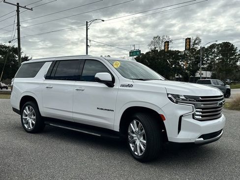 Used 2021 Chevrolet Suburban High Country image 32