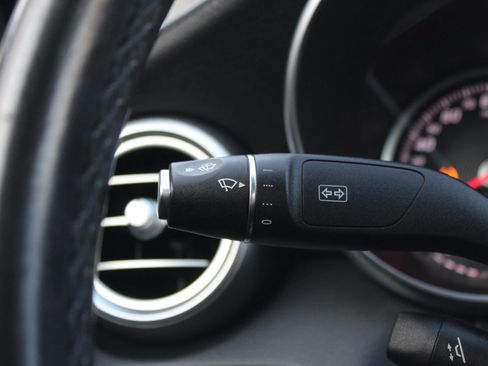 Used 2015 Mercedes-Benz C 300 4MATIC Sedan image 30