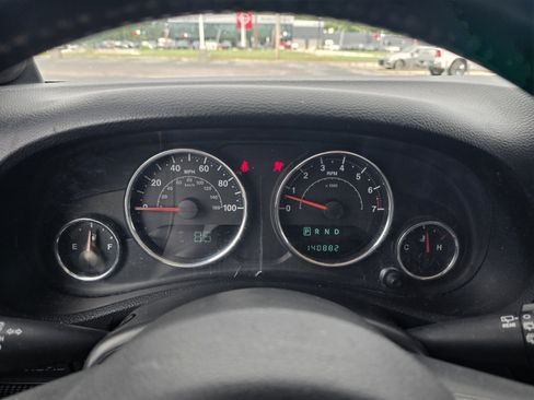 Used 2014 Jeep Wrangler Unlimited Rubicon w/ Dual Top Group AWD/4WD image 20