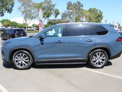 Certified 2025 Toyota Grand Highlander FWD image 6