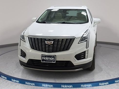 Used 2021 Cadillac XT5 Premium Luxury AWD/4WD image 2