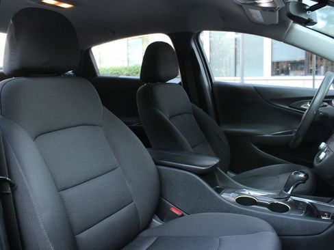 Used 2020 Chevrolet Malibu LT FWD image 26