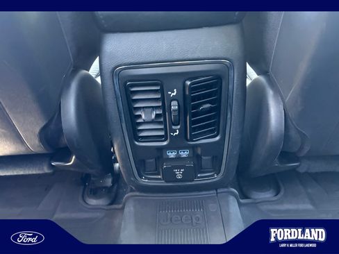 Used 2020 Jeep Grand Cherokee Limited w/ Trailer Tow Group IV AWD/4WD image 31