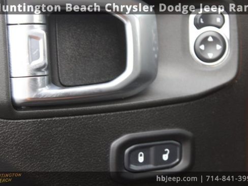Used 2021 Jeep Wrangler Rubicon image 11