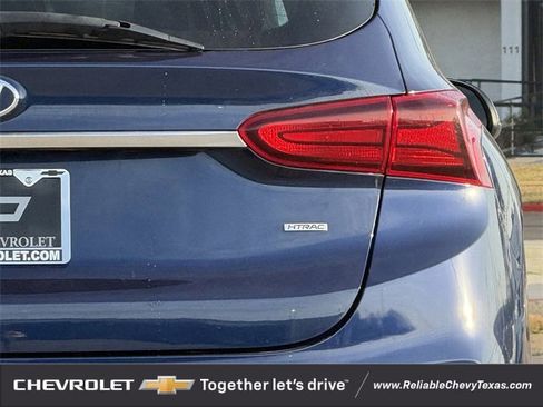 Used 2019 Hyundai Santa Fe SE image 9