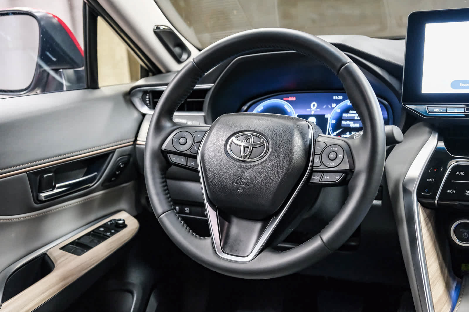 Used 2024 Toyota Venza Limited AWD/4WD image 19