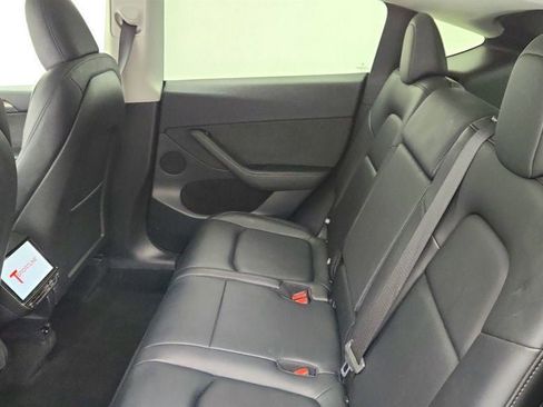 Used 2025 Tesla Model Y Long Range image 43
