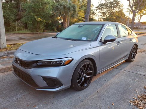 Used 2023 Honda Civic Sport Touring image 1