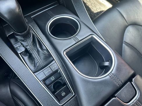 Used 2021 Toyota Avalon XLE image 26