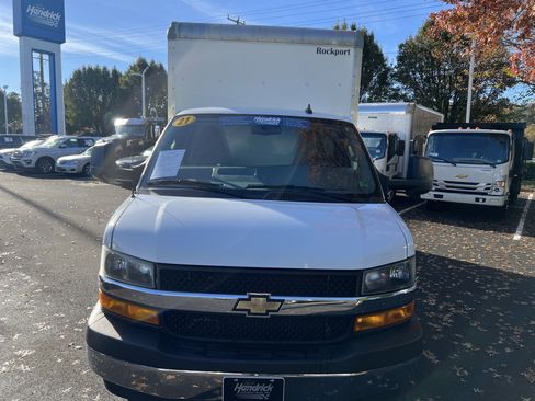 Used 2021 Chevrolet Express 3500 w/ Power Convenience Package image 3