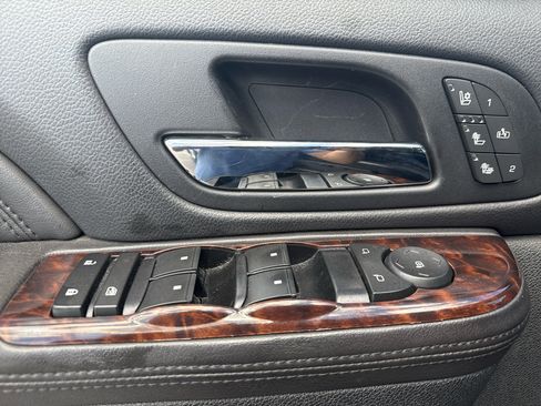 Used 2014 GMC Sierra 2500 Denali w/ Suspension Package, Off-Road image 33